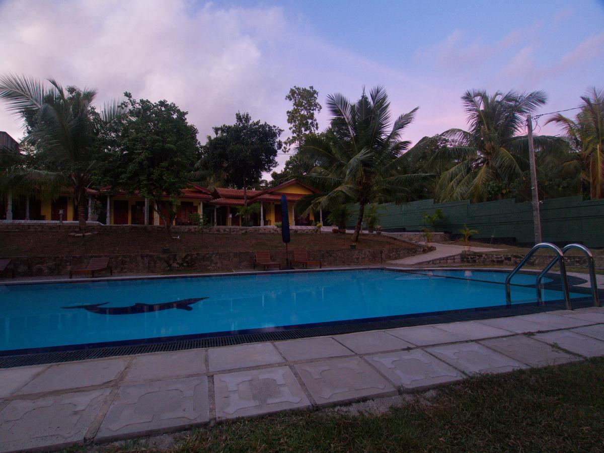 Resort Like No Other Uggalboda ภายนอก รูปภาพ
